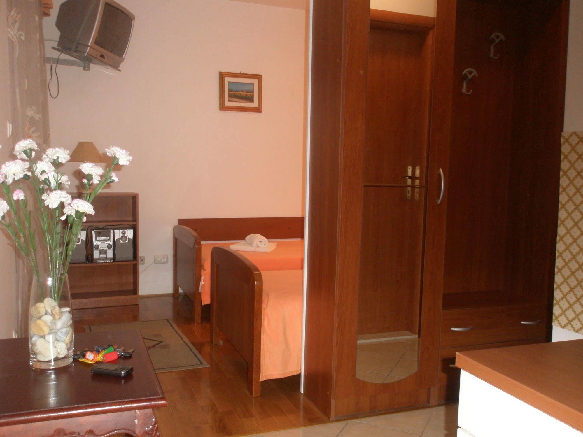 Apartments Znjan Сплит Екстериор снимка